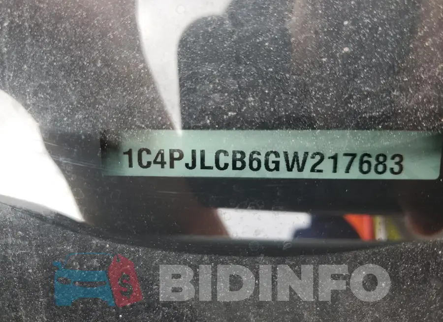 1C4PJLCB6GW217683 Photo# 13