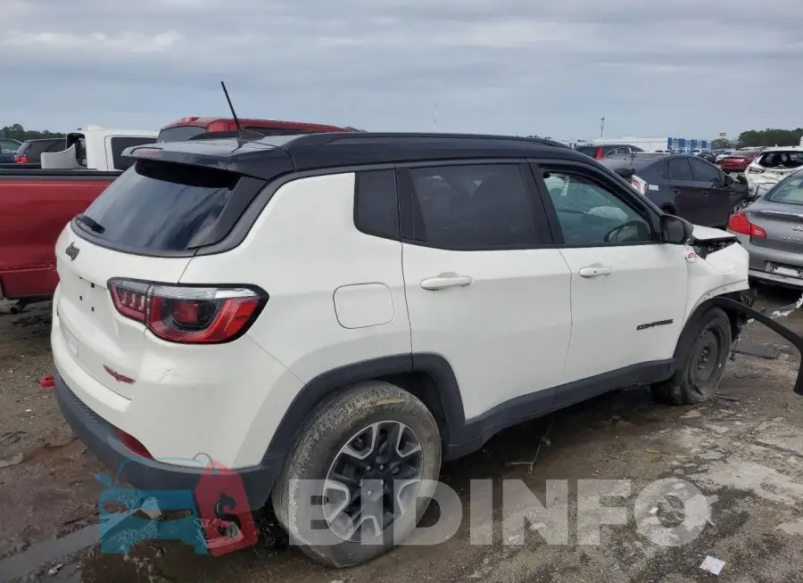 3C4NJDDB7LT208549 Photo# 3