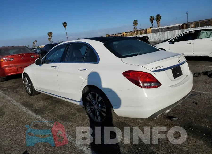 55SWF4HB9GU154920 Photo# 2
