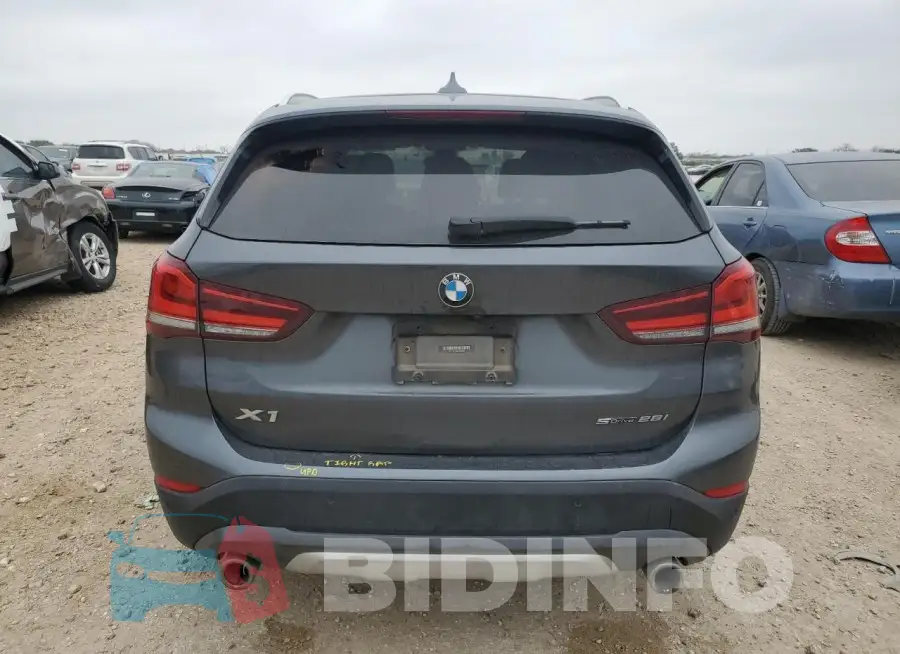 WBXJG7C04M5S64533 Photo# 6