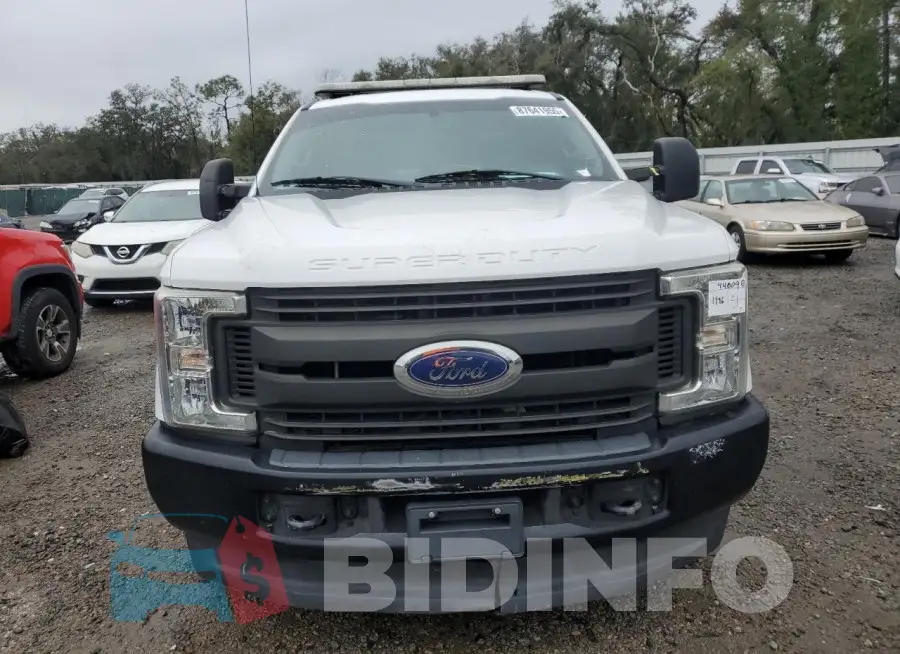 1FT7X2A60JEB41714 Photo# 5