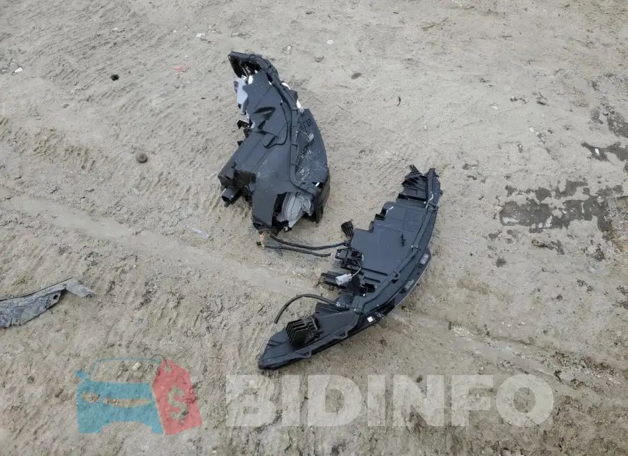 JN8BT3DD5NW271577 Photo# 13