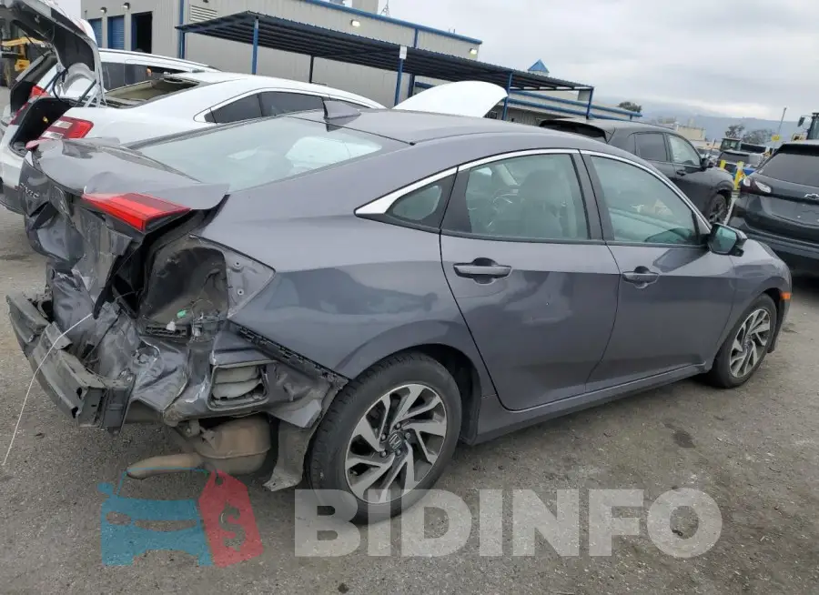 2HGFC2F75HH574281 Photo# 3