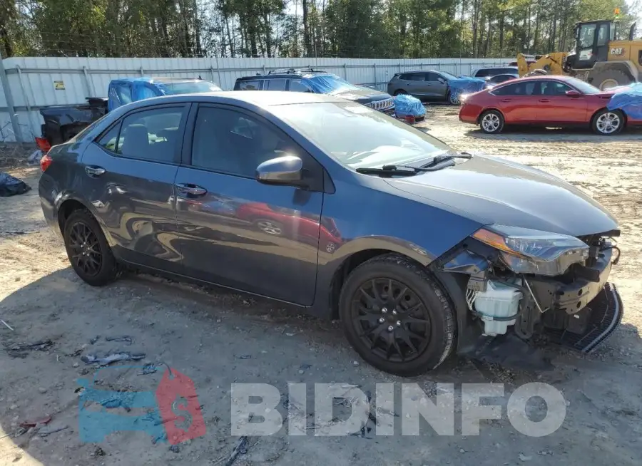 2T1BURHE3JC017237 Photo# 4