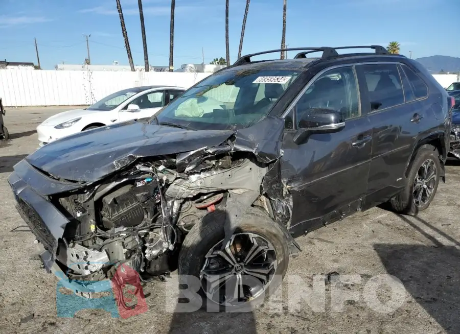 JTMEB3FV1MD030983 Photo# 1