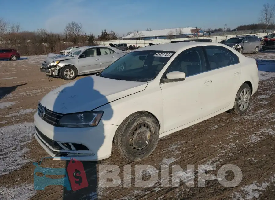 3VW167AJ2HM282554 Photo# 1
