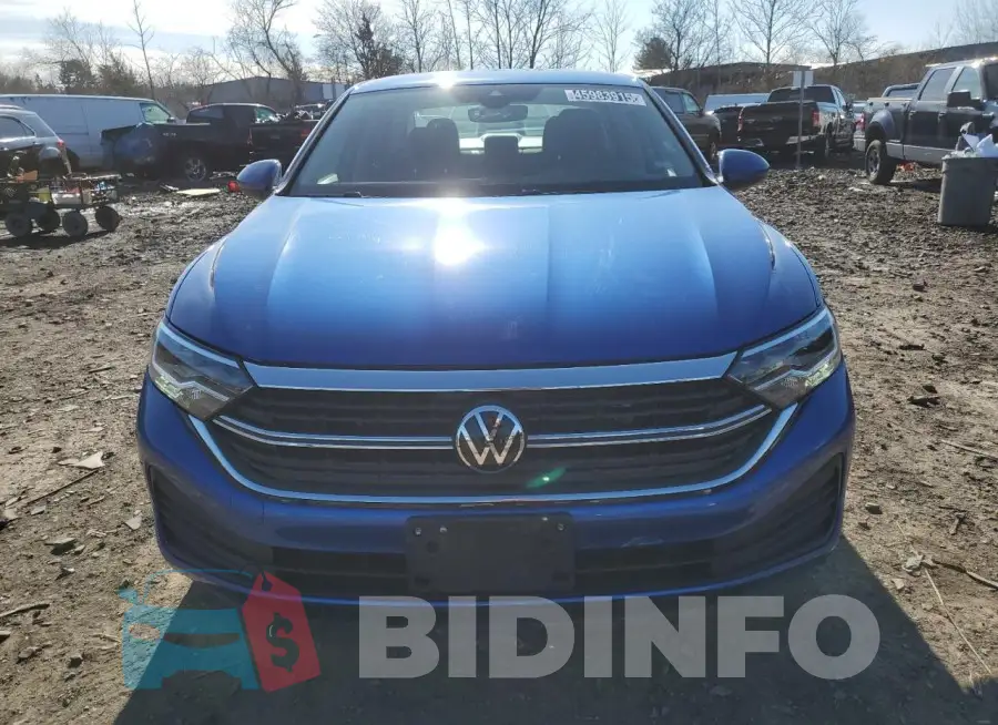 3VW5M7BU0RM093015 Photo# 5