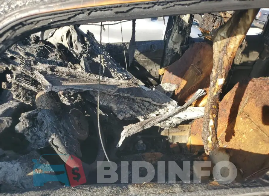 1C4NJRAB6GD770889 Photo# 7