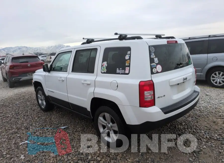 1C4NJRFB7HD175513 Photo# 2