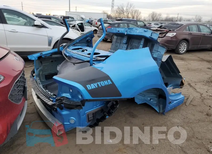 2C3CDXGJ1PH701228 Photo# 3
