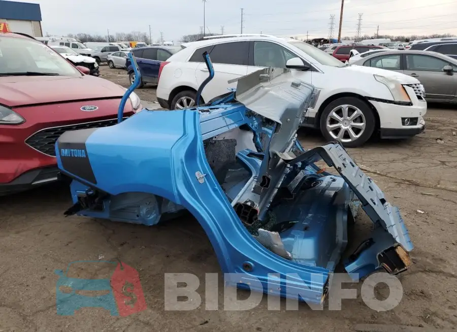 2C3CDXGJ1PH701228 Photo# 4