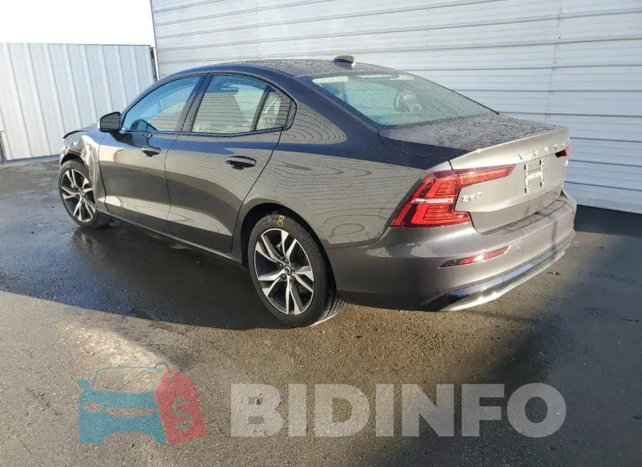7JRL12FK2RG322627 Photo# 2