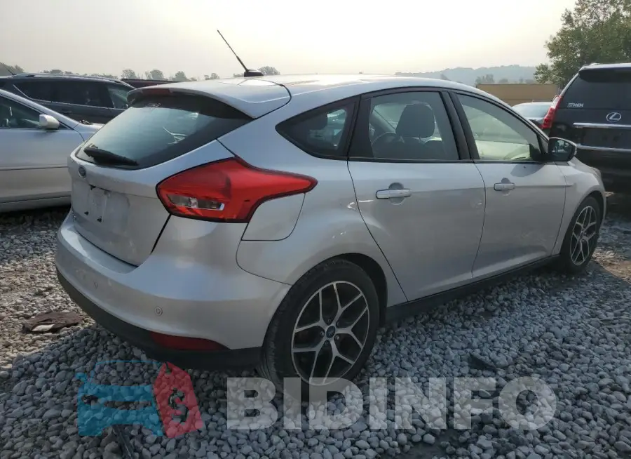1FADP3M20JL237796 Photo# 3