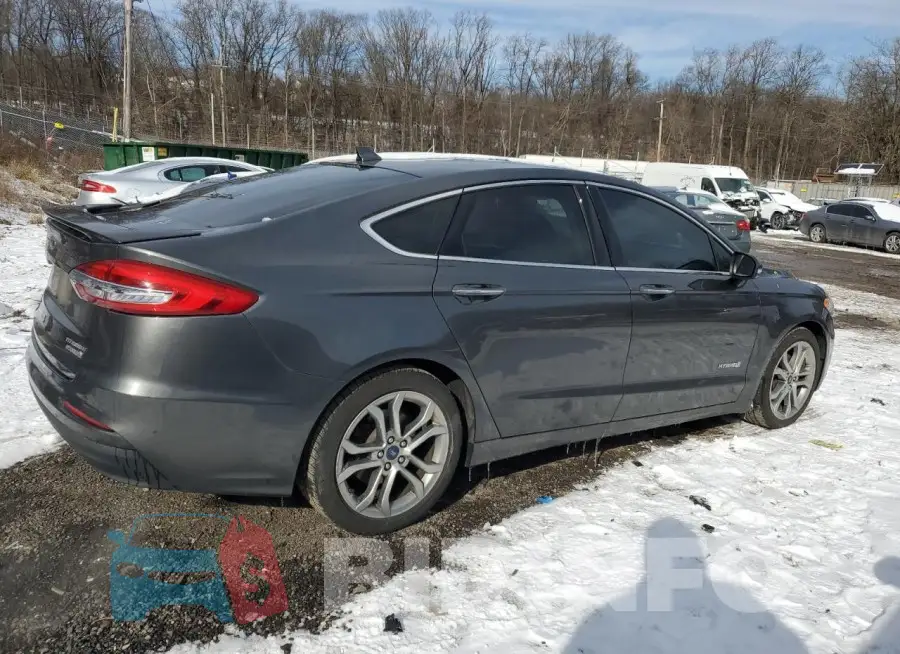 3FA6P0RUXKR139427 Photo# 3