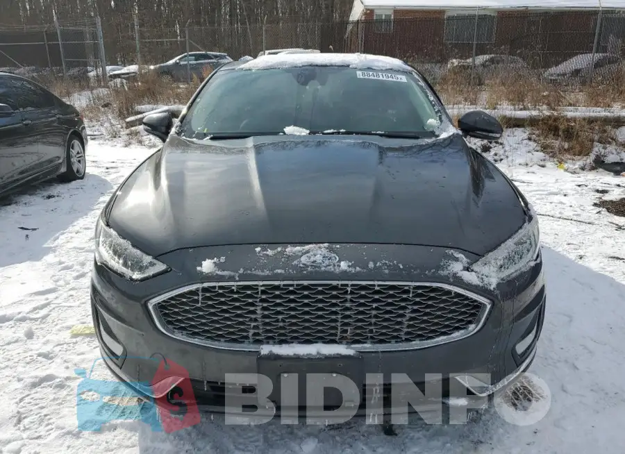 3FA6P0RUXKR139427 Photo# 5