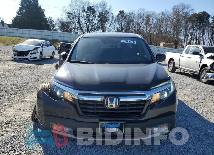 5FPYK3F73JB001852 Photo# 5