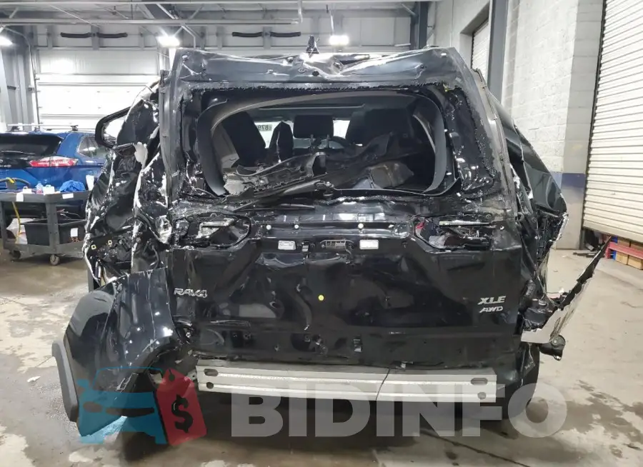 2T3P1RFV5MC166827 Photo# 6