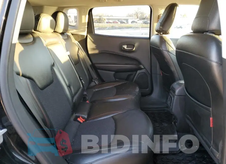 3C4NJDDB6LT163541 Photo# 11