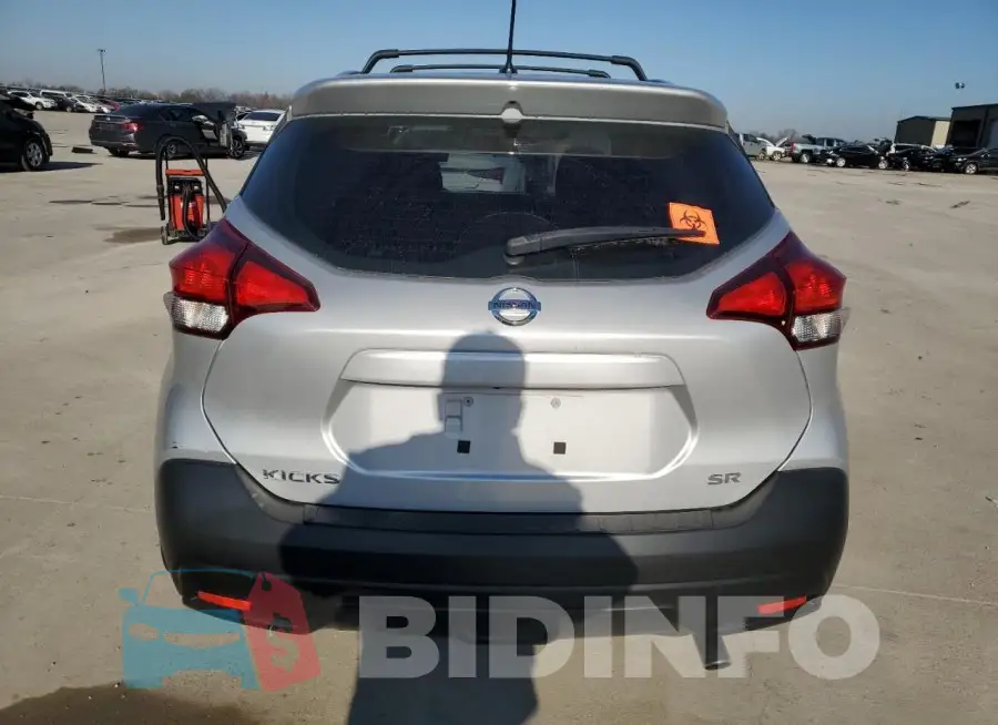 3N1CP5CU8KL565402 Photo# 6