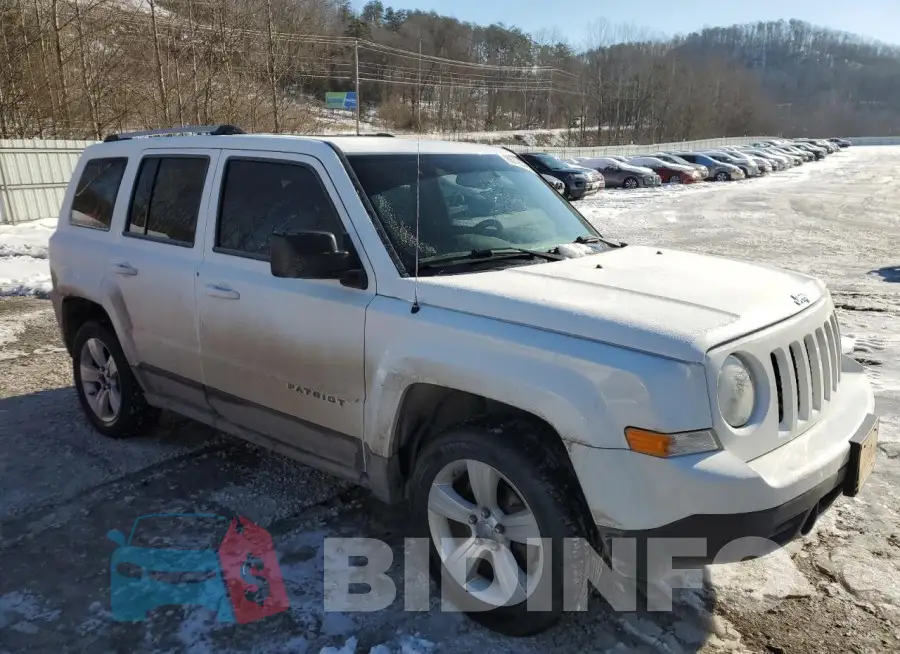 1C4NJRFB2HD205694 Photo# 4