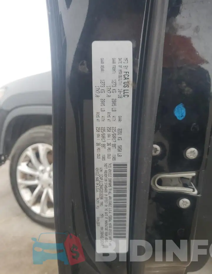 1C4PJLCB4KD312294 Photo# 13