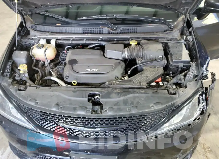 2C4RC1FG9JR357872 Photo# 12