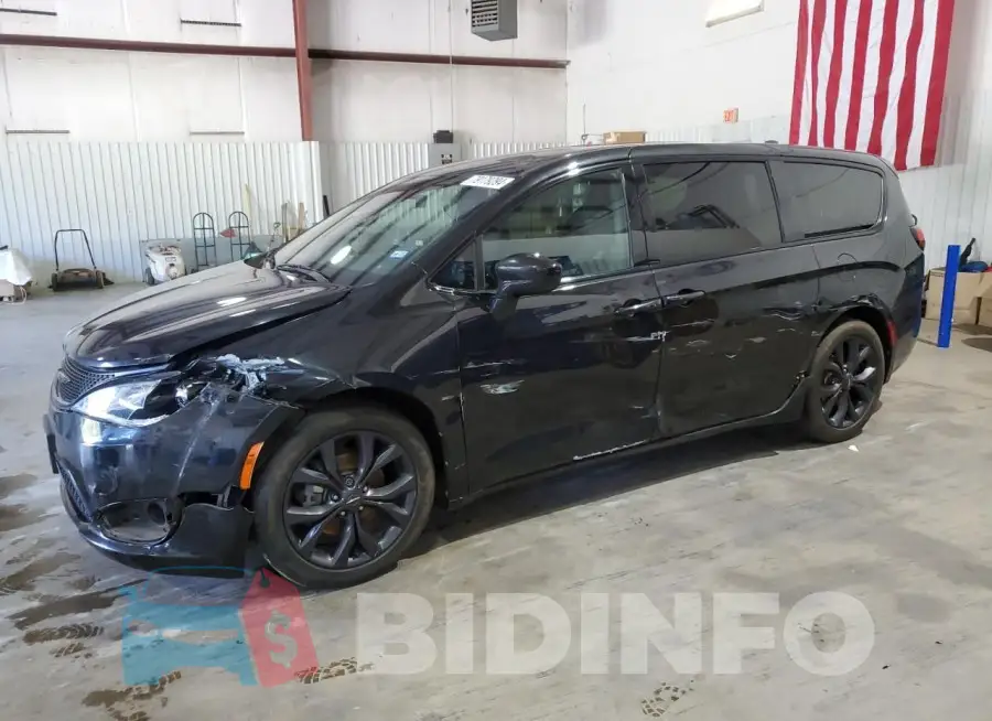 2C4RC1FG9JR357872 Photo# 1