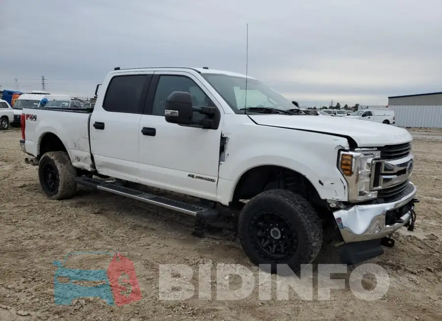 1FT8W3BT6JEC85785 Photo# 4