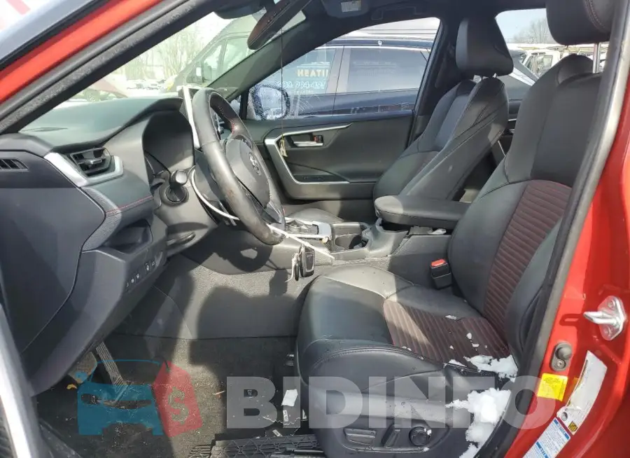 JTMEB3FV1MD018168 Photo# 7