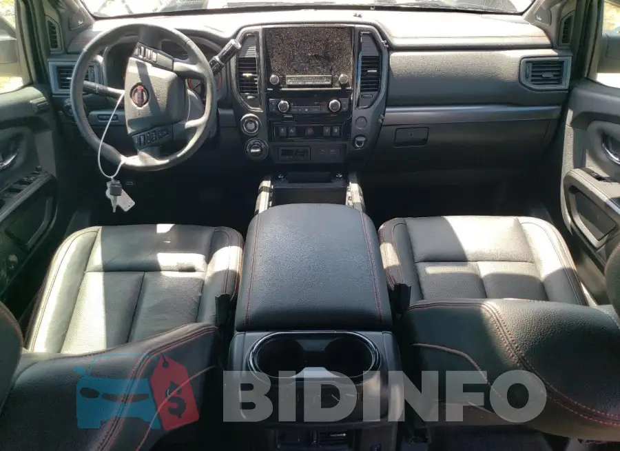 1N6AA1EDXPN101012 Photo# 8