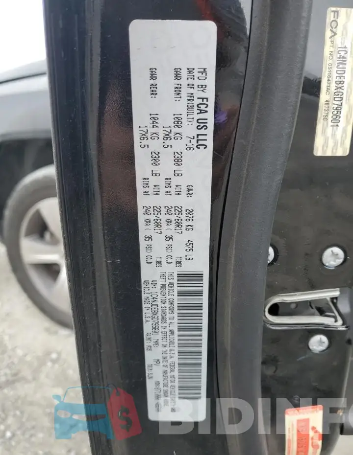 1C4NJDEBXGD795601 Photo# 13