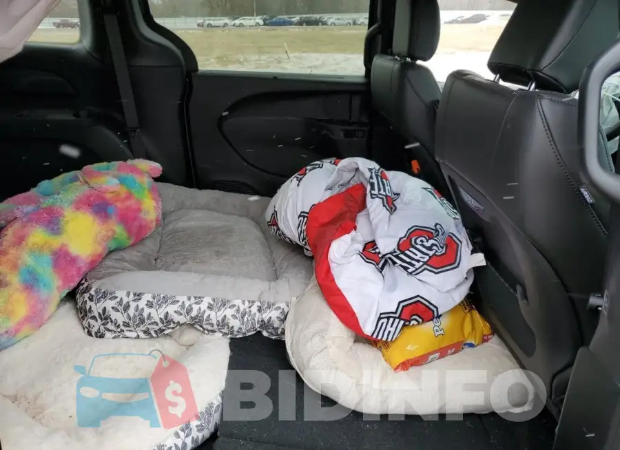 2C4RC3BG6PR600483 Photo# 11