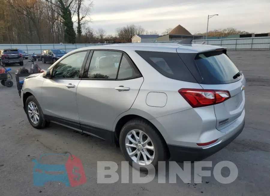 2GNAXHEVXJ6110024 Photo# 2