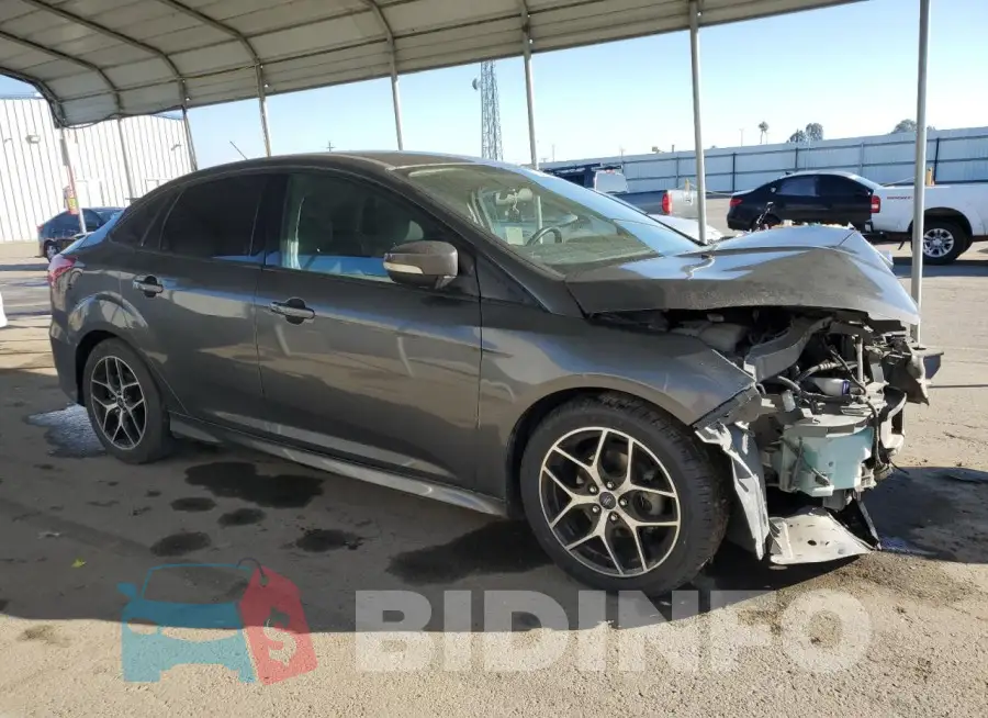 1FADP3F22GL374566 Photo# 4