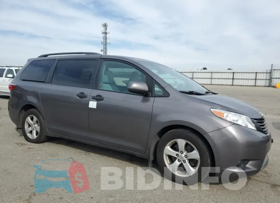 5TDZZ3DC1HS847833 Photo# 4