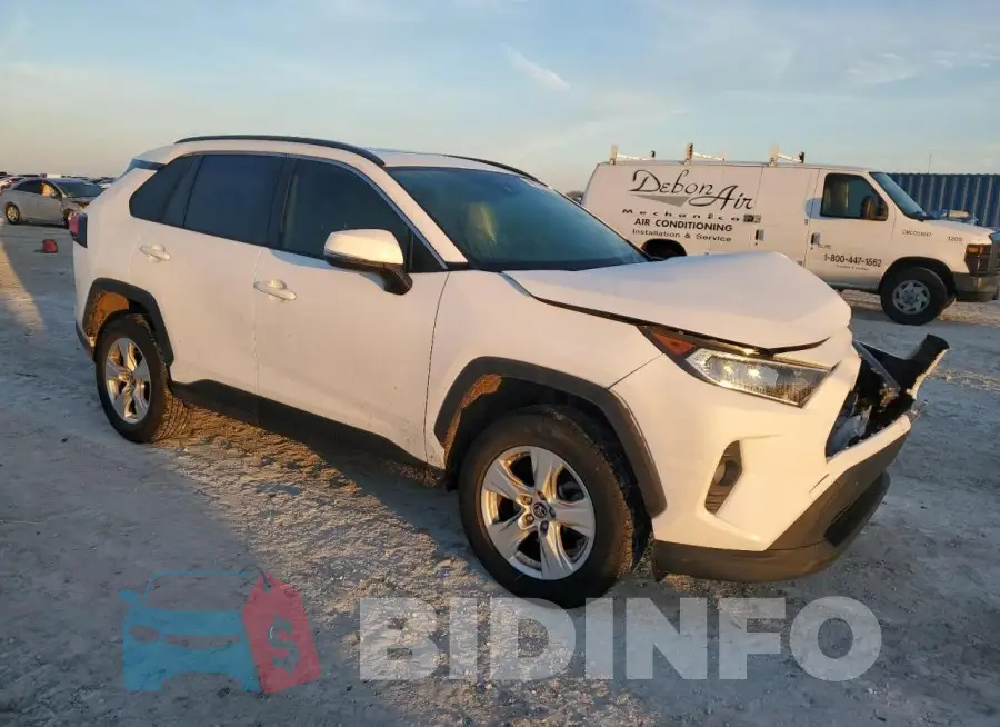 JTMW1RFV8KD018143 Photo# 4