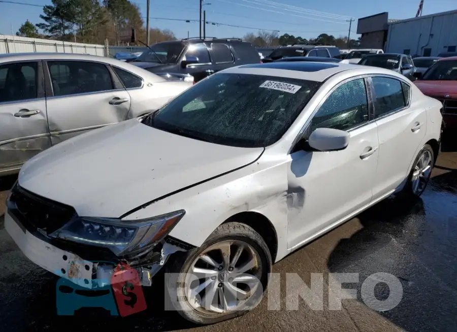 19UDE2F38JA008182 Photo# 1