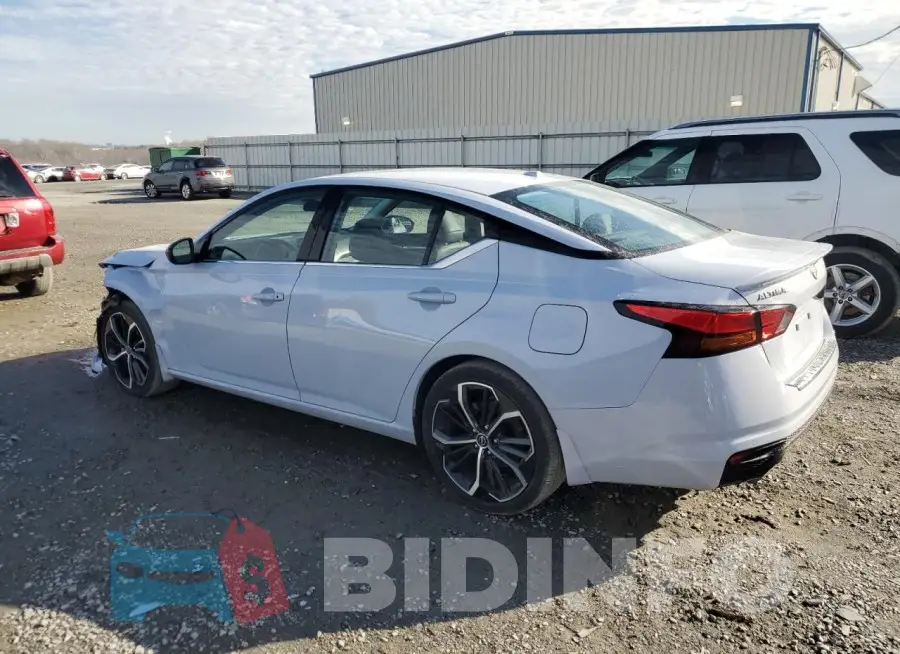 1N4BL4CV1PN376787 Photo# 2
