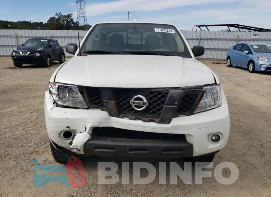 1N6AD0EV2JN704490 Photo# 5