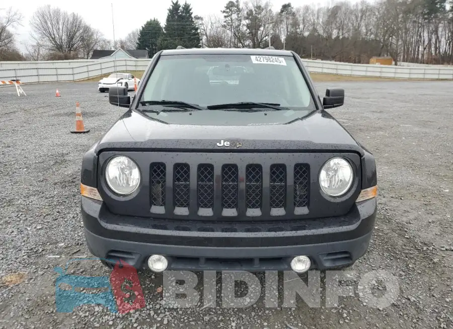 1C4NJPBA0GD629214 Photo# 5