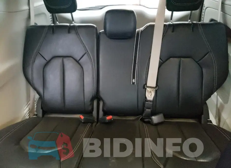 2C4RC1BGXNR152167 Photo# 10