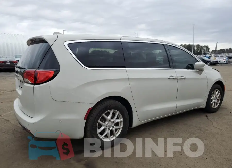 2C4RC1FG7LR124124 Photo# 3