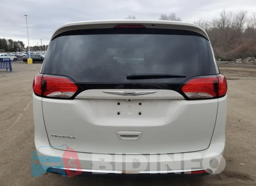 2C4RC1FG7LR124124 Photo# 6