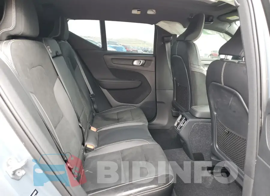 YV4162UM9M2534942 Photo# 10