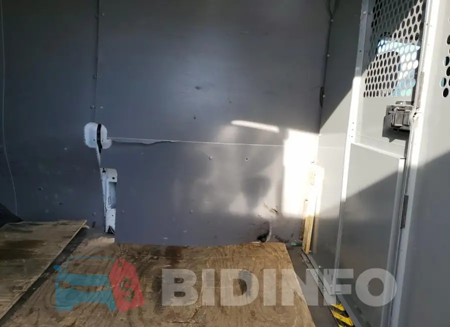 1FTBF4XV0JKA95293 Photo# 11