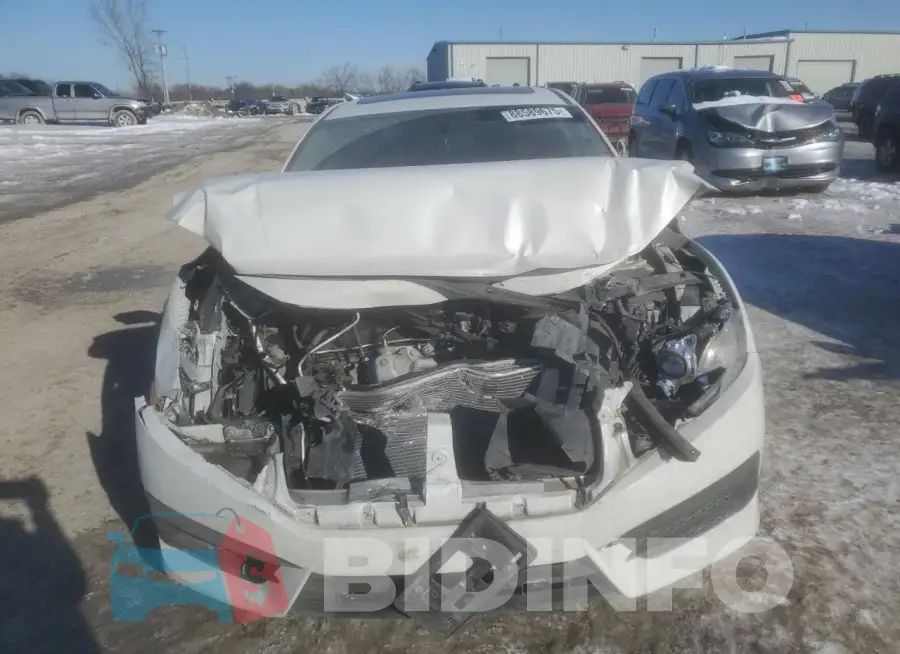 19XFC2F7XHE041580 Photo# 5