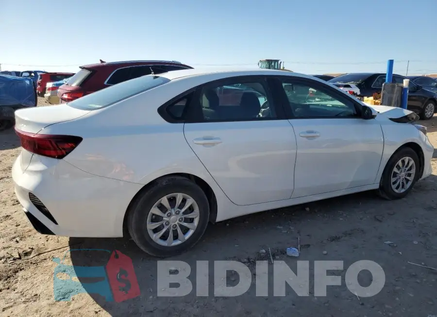 3KPF24AD6PE551337 Photo# 3