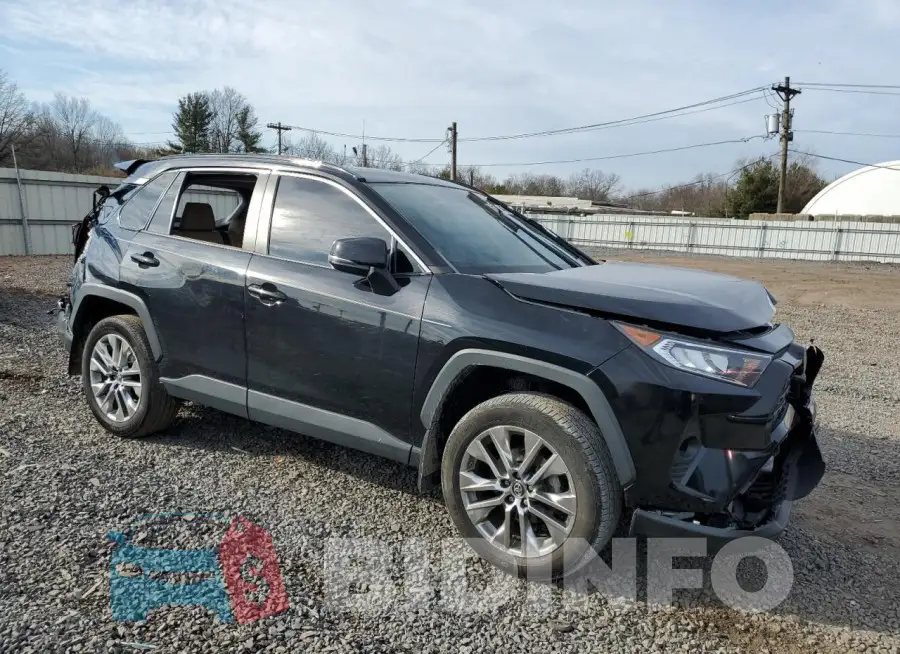 2T3A1RFV3KW021786 Photo# 4