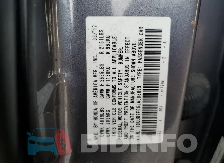 19UUB2F65JA008899 Photo# 12