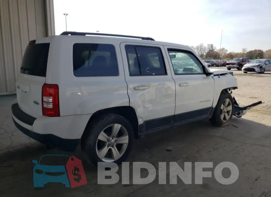 1C4NJPFB3HD182978 Photo# 3